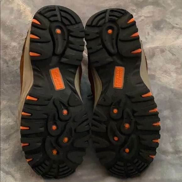 Perry Ellis hiking boots - Picture 2 of 4